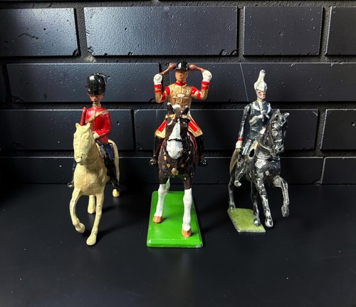 Vintage britains mounted toy - britains,